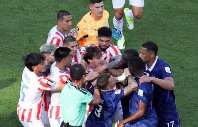 Fără precedent! Cea mai dură reacție de la Mondial: „O rușine, o echipă plină de jucători ridicoli. Arbitrul a fost catastrofal”