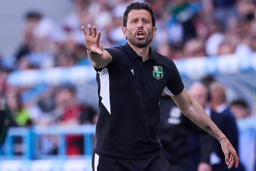 Fabio Grosso, viitorul antrenor al lui Drăgușin / FOTO: GettyImages Radu Drăgușin s-a înțeles cu noua echipă! Experții Fabrizio Romano și Nicolo Schira au confirmat mutarea