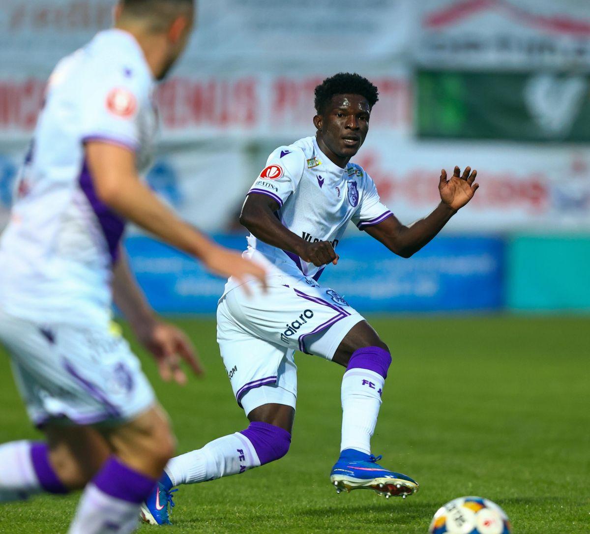 Michael Idowu, nigerianul descoperit de FC Argeș în Nigeria