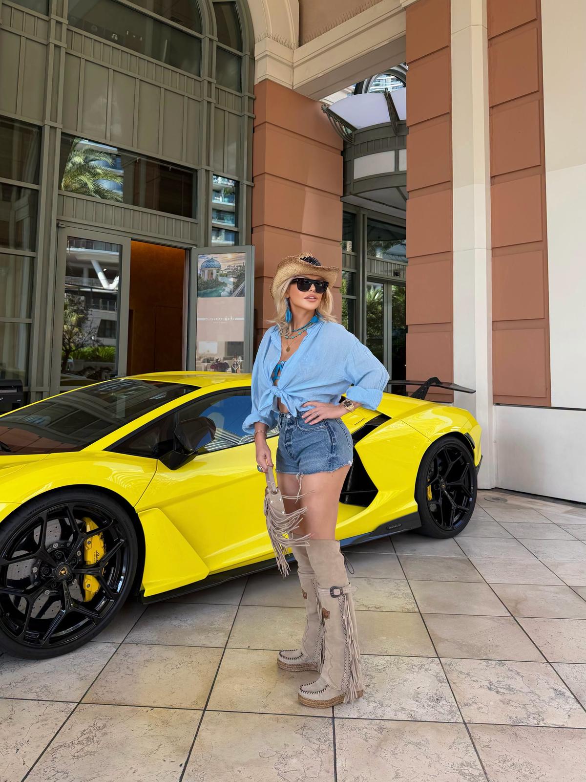 Escapadă de lux în locația miliardarilor, după show-urile pentru Halep și Nadia: „Rămâi sexy!”