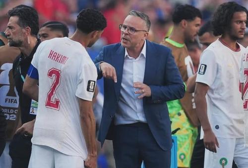 Selecționerul Mohamed Ouahbi stă de vorbă cu vedeta Marocului, Achraf Hakimi