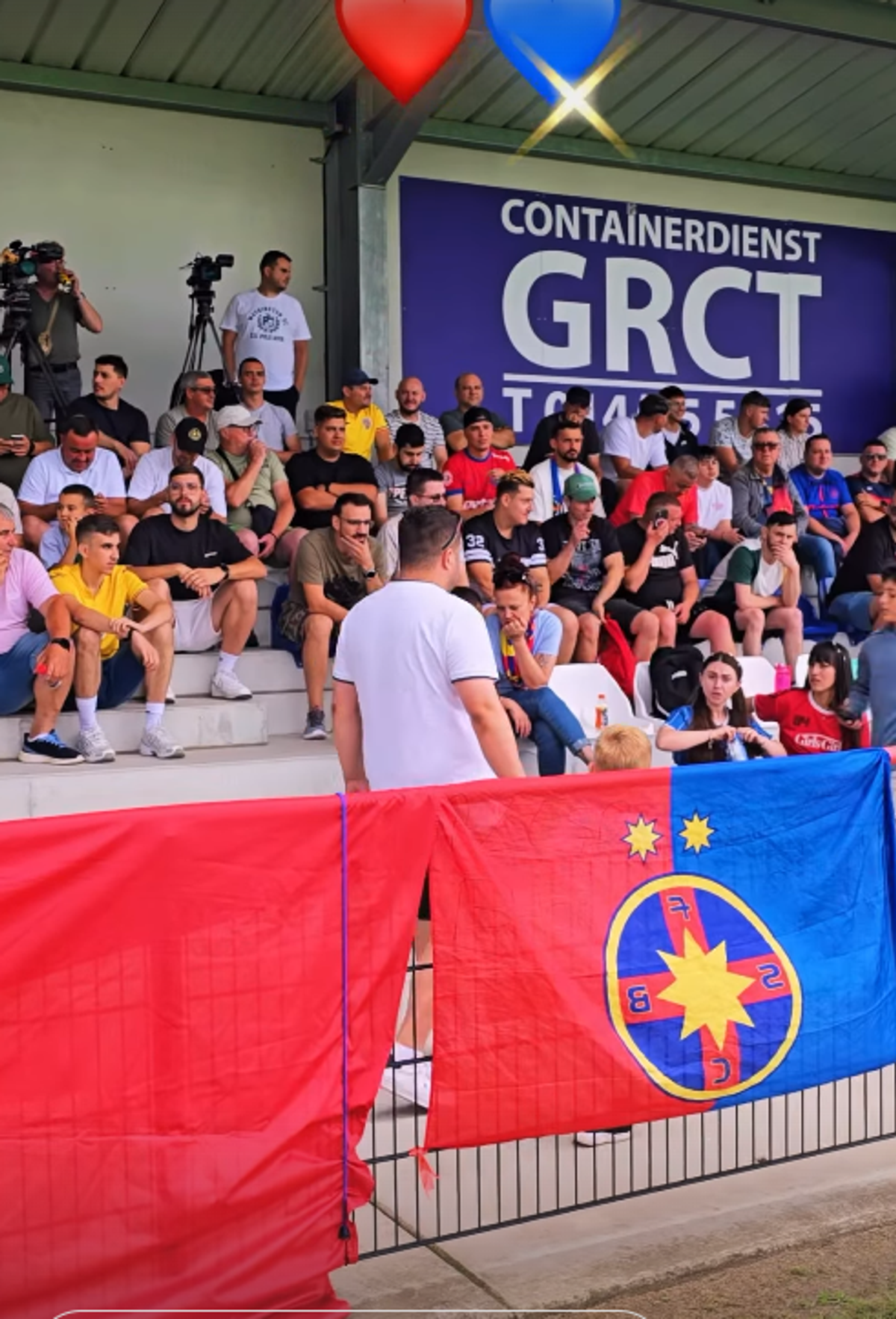 Imagini tari: fanii celor de la FCSB au dat năvală la amicalul din Belgia » „București, Steaua București!” + Moment special pentru Darius Olaru