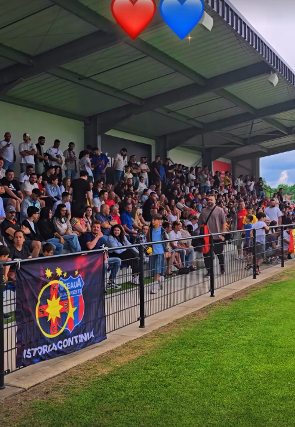 Imagini tari: fanii celor de la FCSB au dat năvală la amicalul din Belgia » „București, Steaua București!” + Moment special pentru Darius Olaru