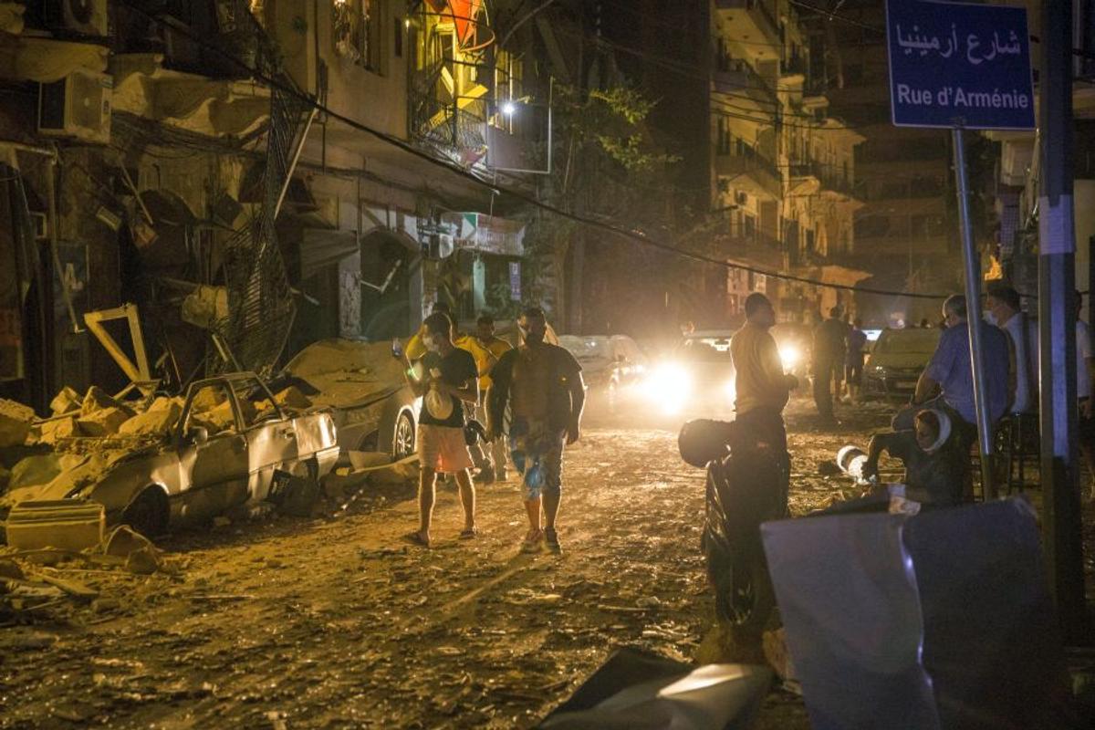 VIDEO Detalii cutremurătoare despre explozia din Beirut: „Am văzut oameni mutilați, fără picioare. Corpul meu tremura”