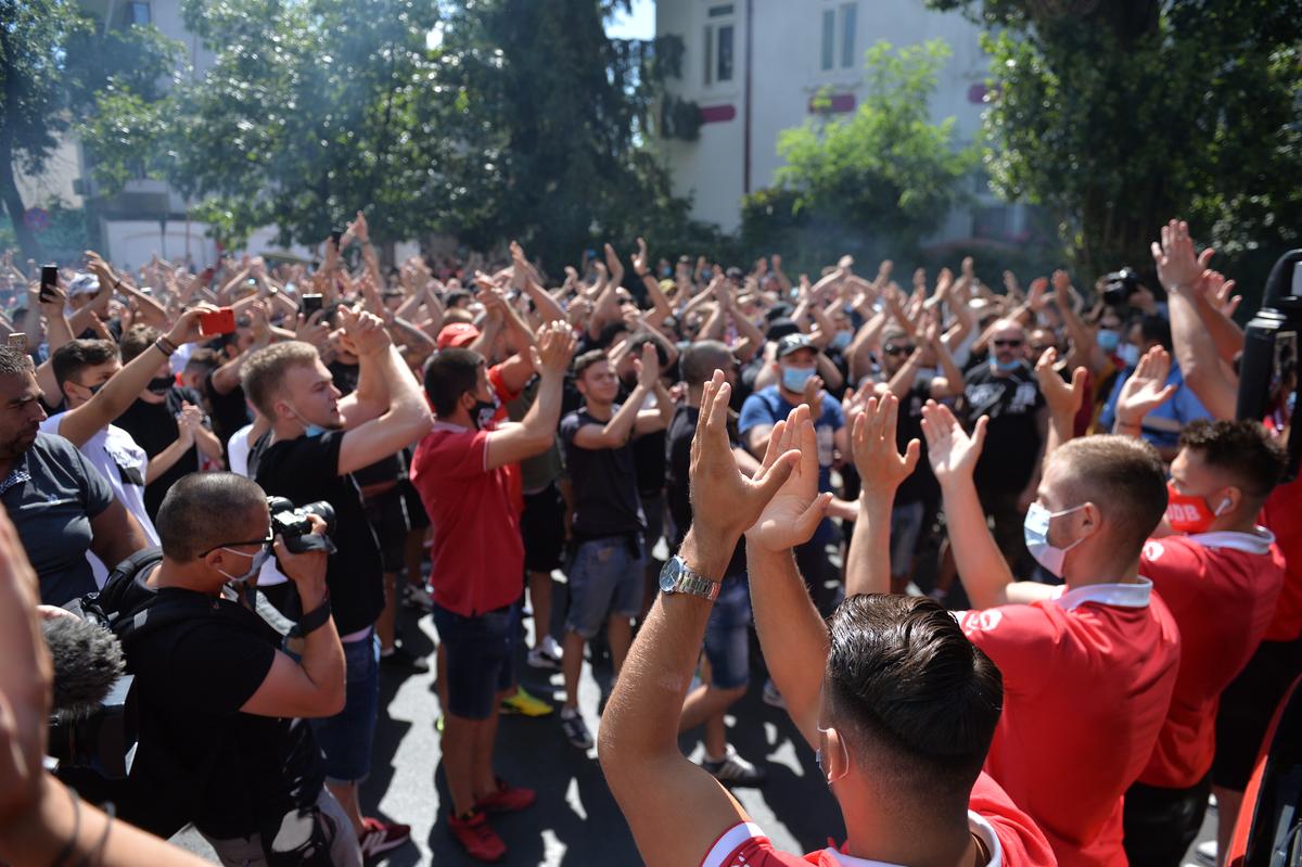 UPDATE Discuțiile Negoiță - Cortacero blocate din nou?! Decizia luată de spaniol după restricțiile impuse de România
