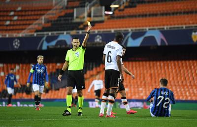 UEFA a modificat regulamentul » Cartonașele galbene, șterse după "optimi" în UCL și EL