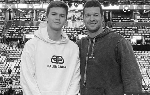 Emiliano Ballack (stânga) a decedat la numai 18 ani