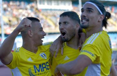 Petrolul câștigă derby-ul nou-promovatelor contra lui U Cluj » Gicu Grozav, decisiv! Clasamentul ACUM