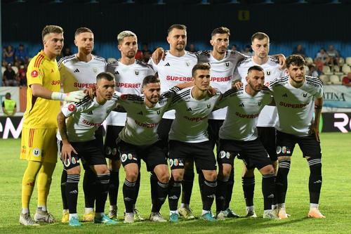 Daniel Popa, ultimul din dreapta sus/ foto: Imago Images