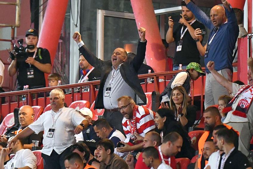 Laszlo Dioszegi (în centru) s-a bucurat animat în timpul meciului CSKA Sofia - Sepsi, ceea ce i-a iritat pe bulgari // foto: GSP