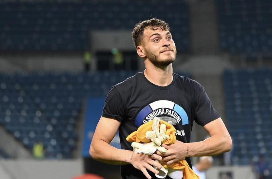 Laurențiu Popescu, portarul Universității Craiova / Sursă foto: Facebook Nici Ivan, nici Mitriță » Titularul Craiovei care a cucerit o legendă a clubului: „Foarte talentat, a ajuns la maturitate”