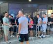 În Ghencea era coadă la bilete înaintea deschiderii caselor » Imagini de la reporterii GSP