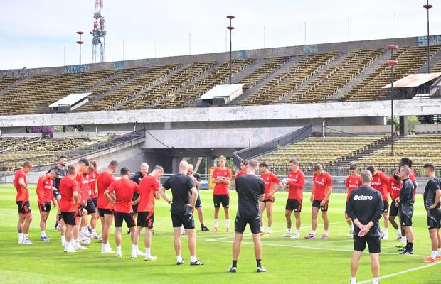 Un om important e accidentat și absentează la Sparta Praga - FCSB: „Vor juca fără el!”