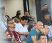 Diogo Mendes, în tribune la Rapid - Sepsi înainte să semneze cu giuleștenii / foto: Ionuț Iordache