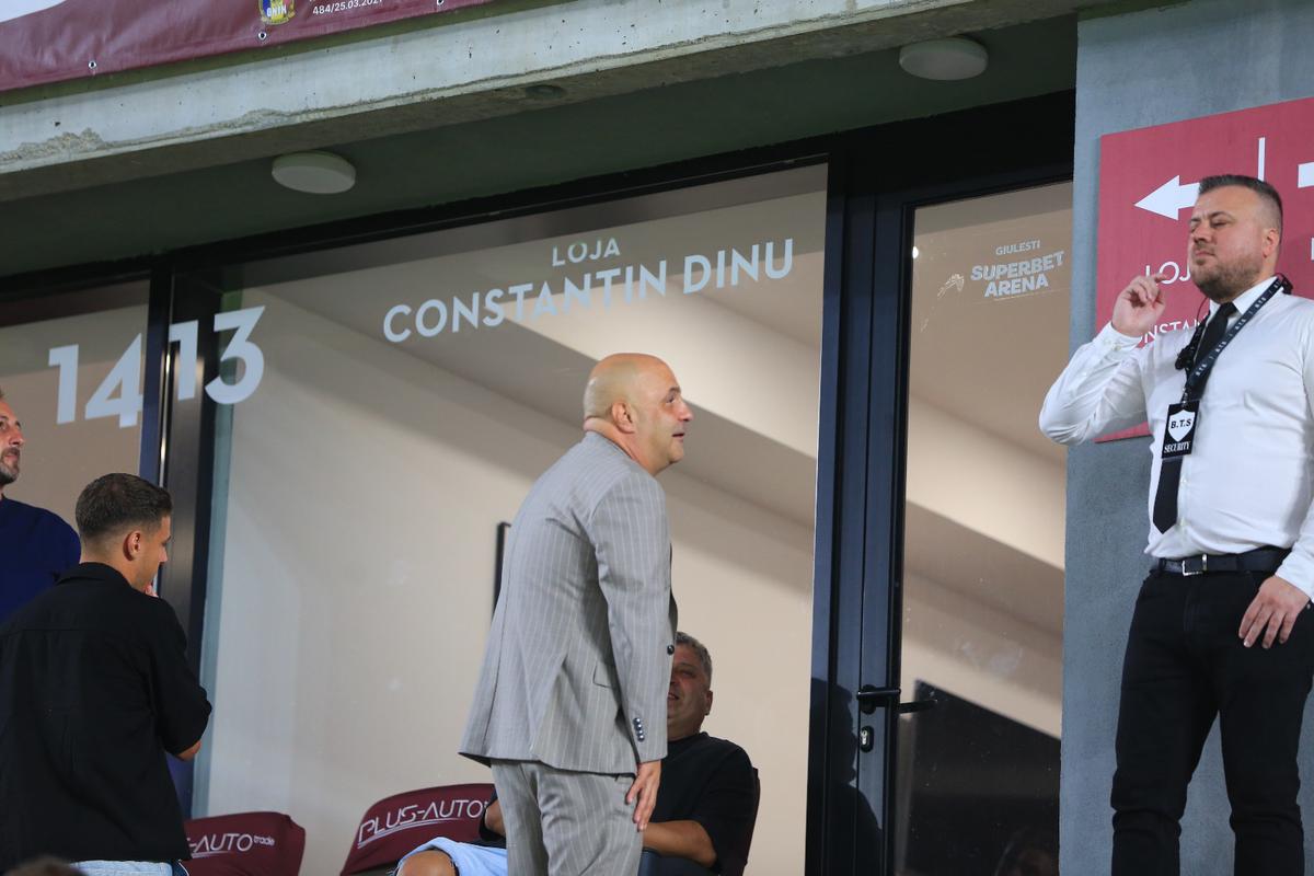 Dan Șucu a revenit la „oficială” » Salut cu „dușmanul” în lojă: „Patronul Rapidului are declarații comuniste”