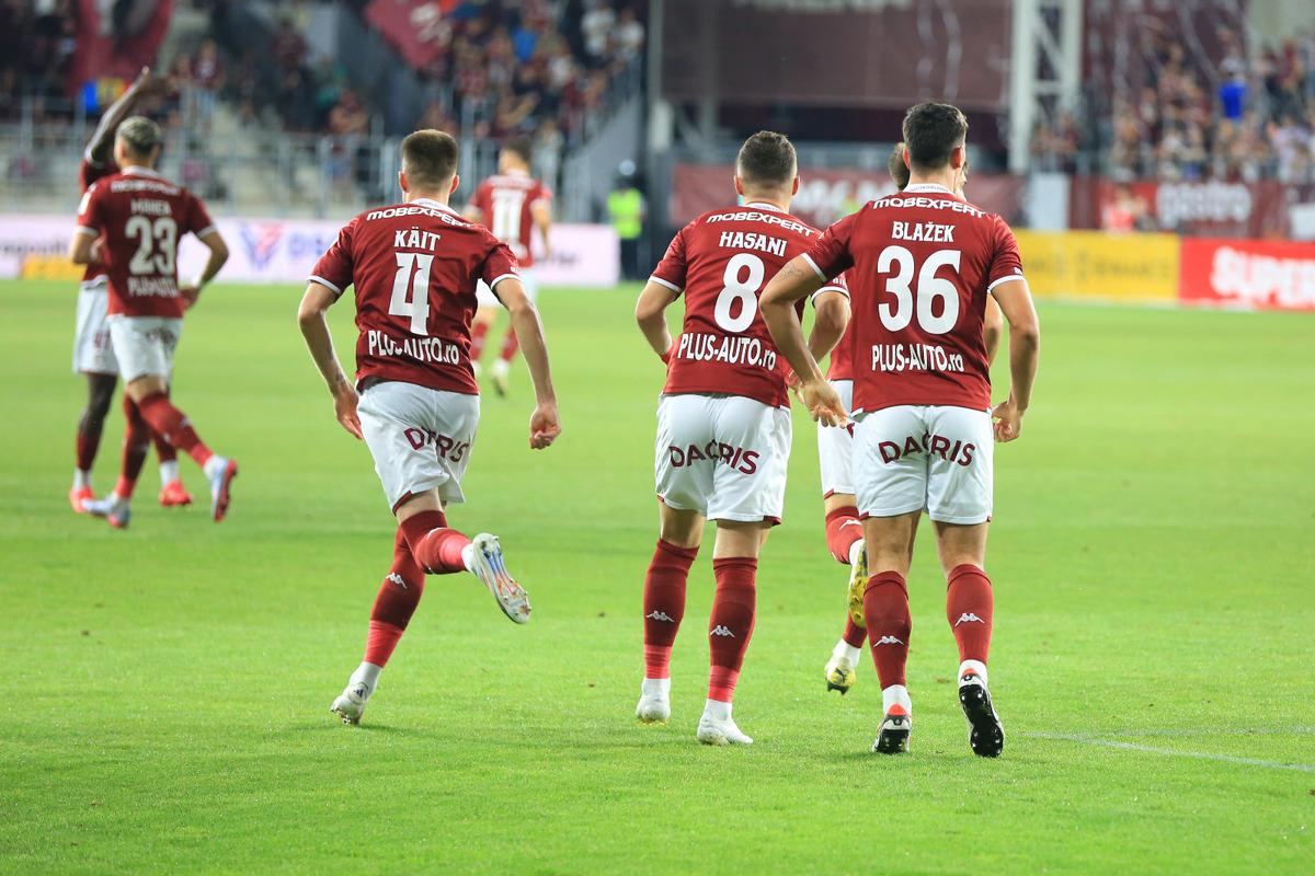 Brambureală totală cu sistemul britanic: noul Rapid a uitat să joace fotbal! Sepsi a dat tonul în Giulești, iar fanii i-au cerut demisia lui Lennon