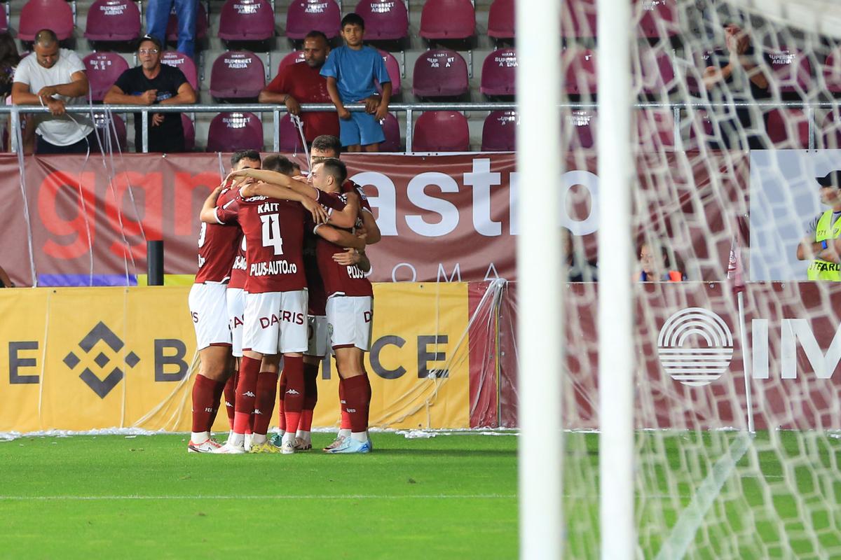 Brambureală totală cu sistemul britanic: noul Rapid a uitat să joace fotbal! Sepsi a dat tonul în Giulești, iar fanii i-au cerut demisia lui Lennon