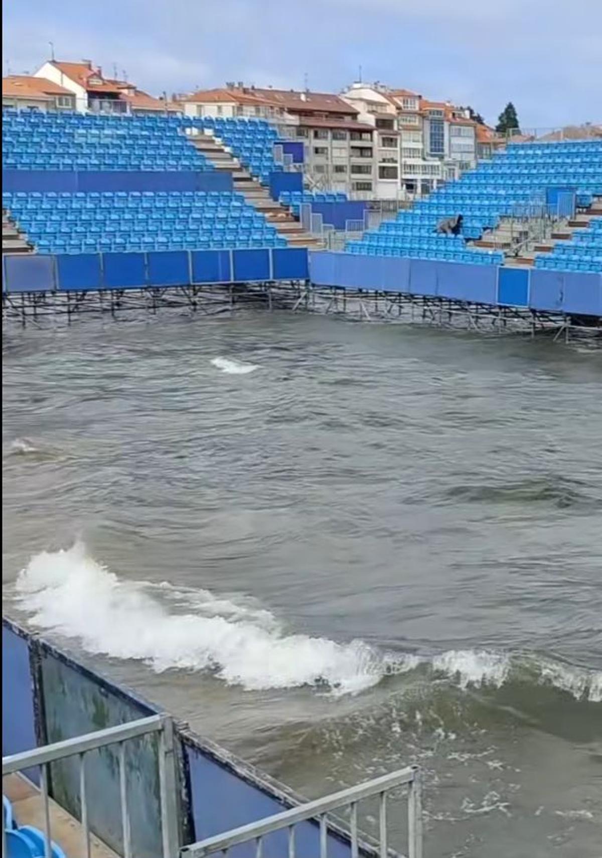 Imaginile verii! A început turneul de tenis cu teren inundat de apele Atlanticului » Ce nume mari participă