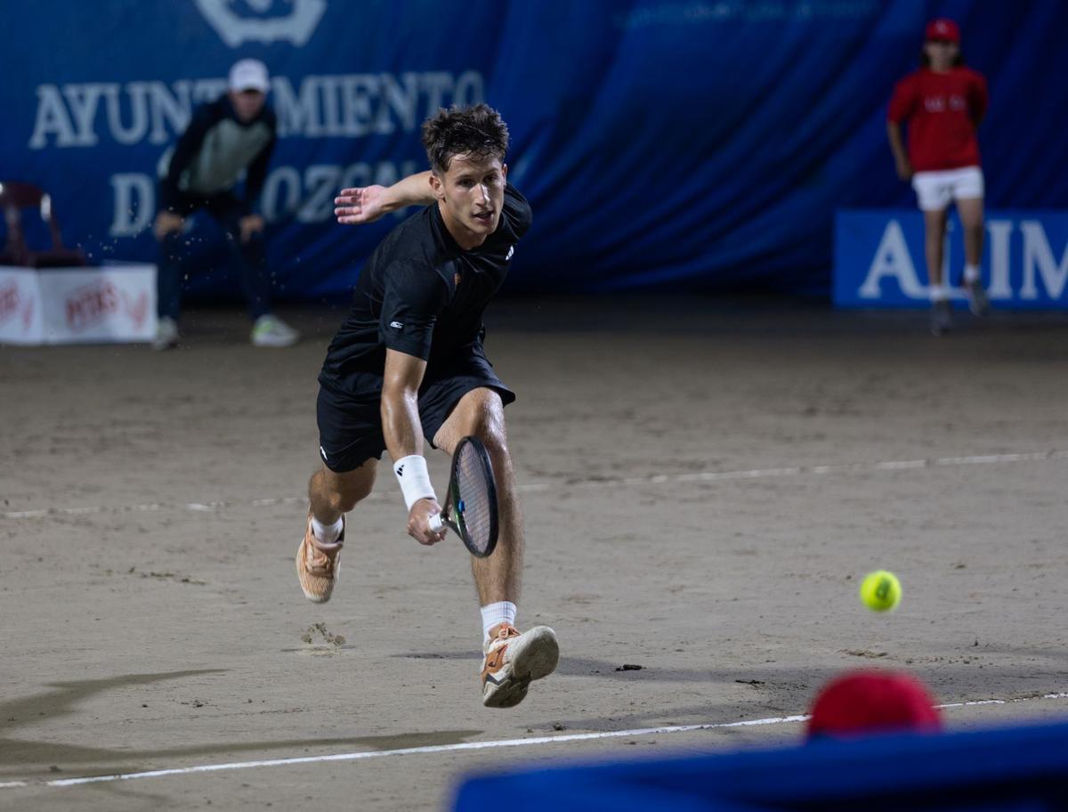 Imagini fenomenale cu turneul de tenis pe plajă din Luanco