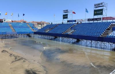 Imaginile verii! A început turneul de tenis cu teren inundat de apele Atlanticului » Ce nume mari participă