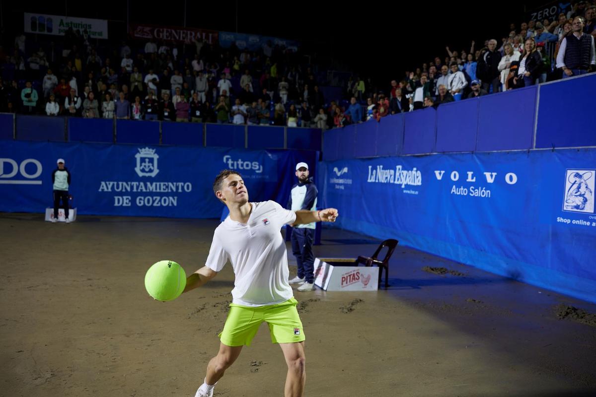 Imaginile verii! A început turneul de tenis cu teren inundat de apele Atlanticului » Ce nume mari participă