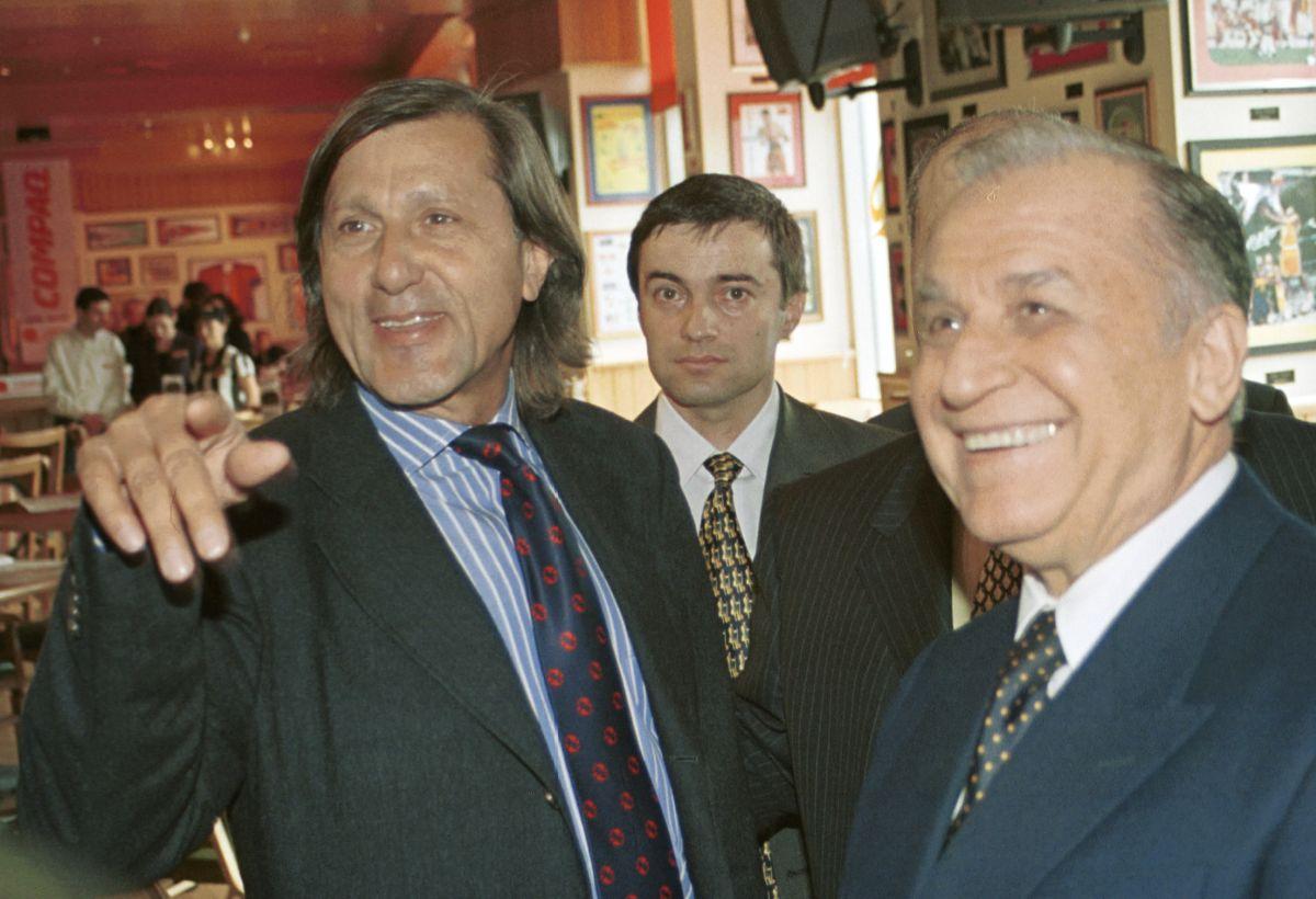 Rapidistul Ion Iliescu, alături de George Copos - imagini din arhiva de aur a Gazetei + alte ipostaze cu primul președinte de după căderea regimului comunist