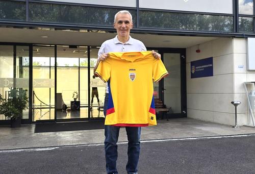 Adrian Iencsi, noul selecționer al României U20 // FOTO: FRF