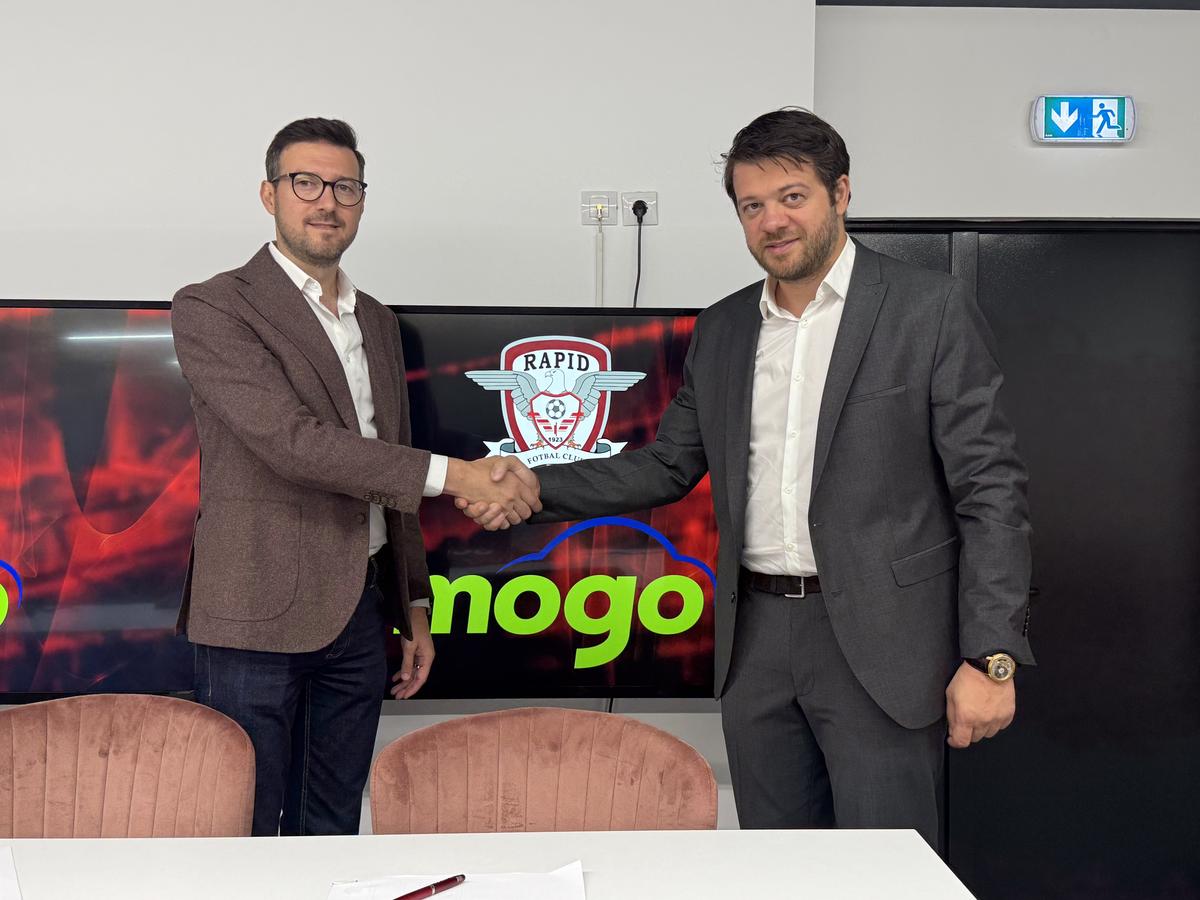 Mogo România continuă parteneriatul cu FC Rapid și face un pas în față: sponsor oficial pe tricourile echipei giuleștene