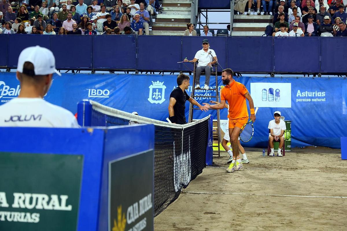 Imaginile verii! A început turneul de tenis cu teren inundat de apele Atlanticului » Ce nume mari participă