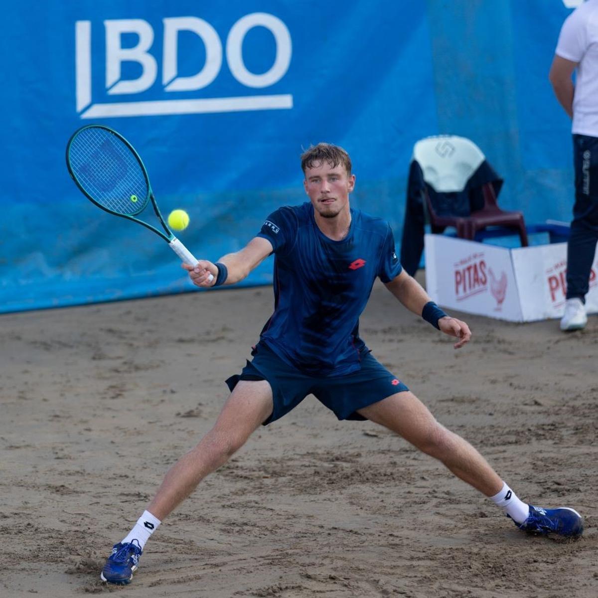 Imaginile verii! A început turneul de tenis cu teren inundat de apele Atlanticului » Ce nume mari participă
