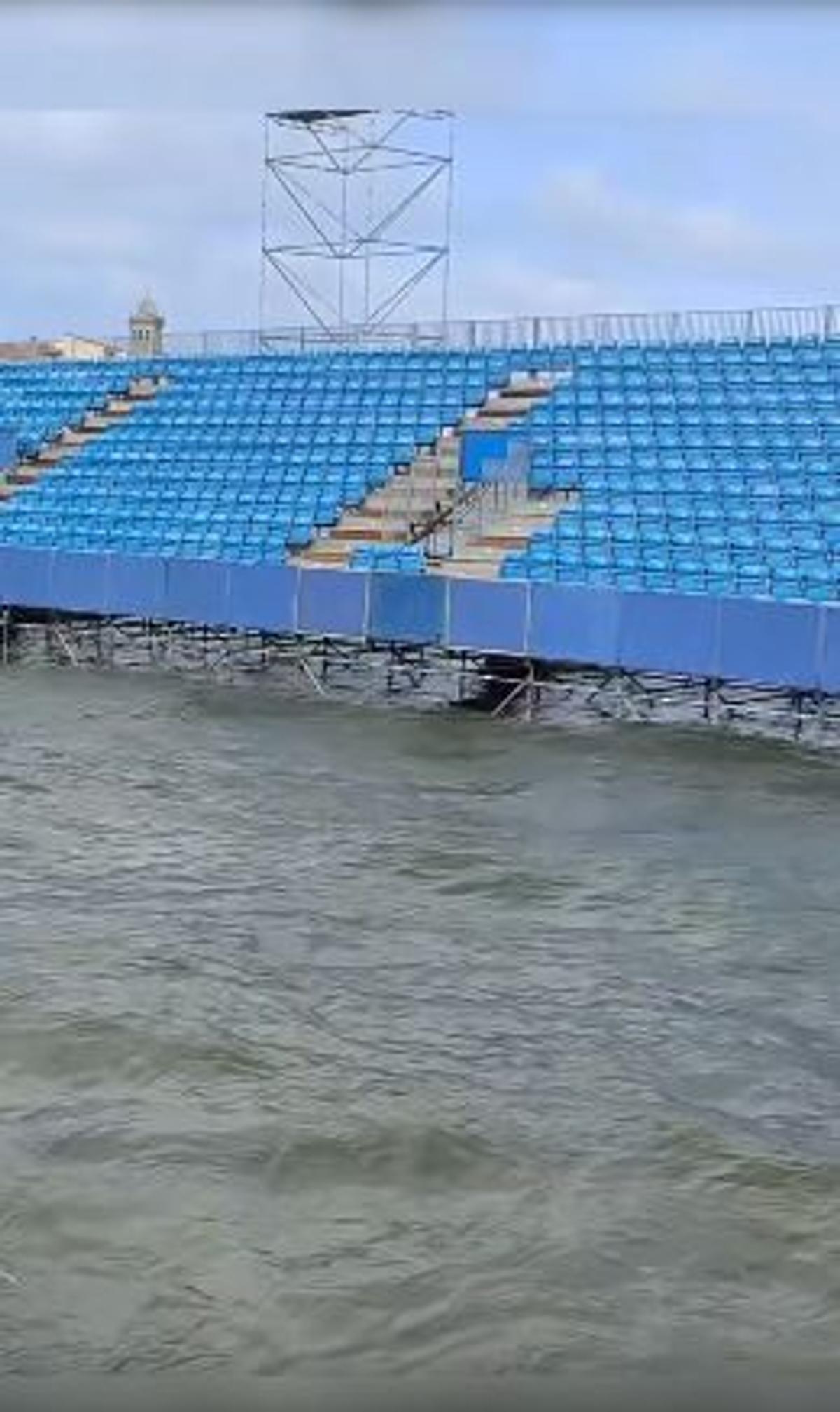 Imaginile verii! A început turneul de tenis cu teren inundat de apele Atlanticului » Ce nume mari participă