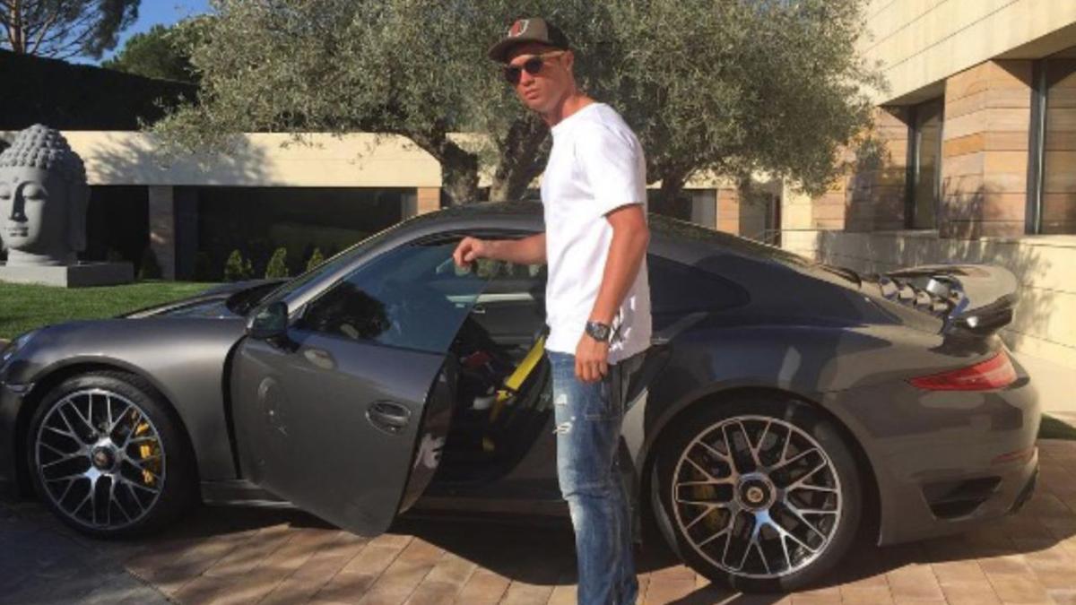 Colecția impresionantă de mașini a lui Cristiano Ronaldo