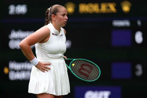 Jelena Ostapenko, victima abuzului online după eliminarea prematură de la Toronto/Foto: Getty Images