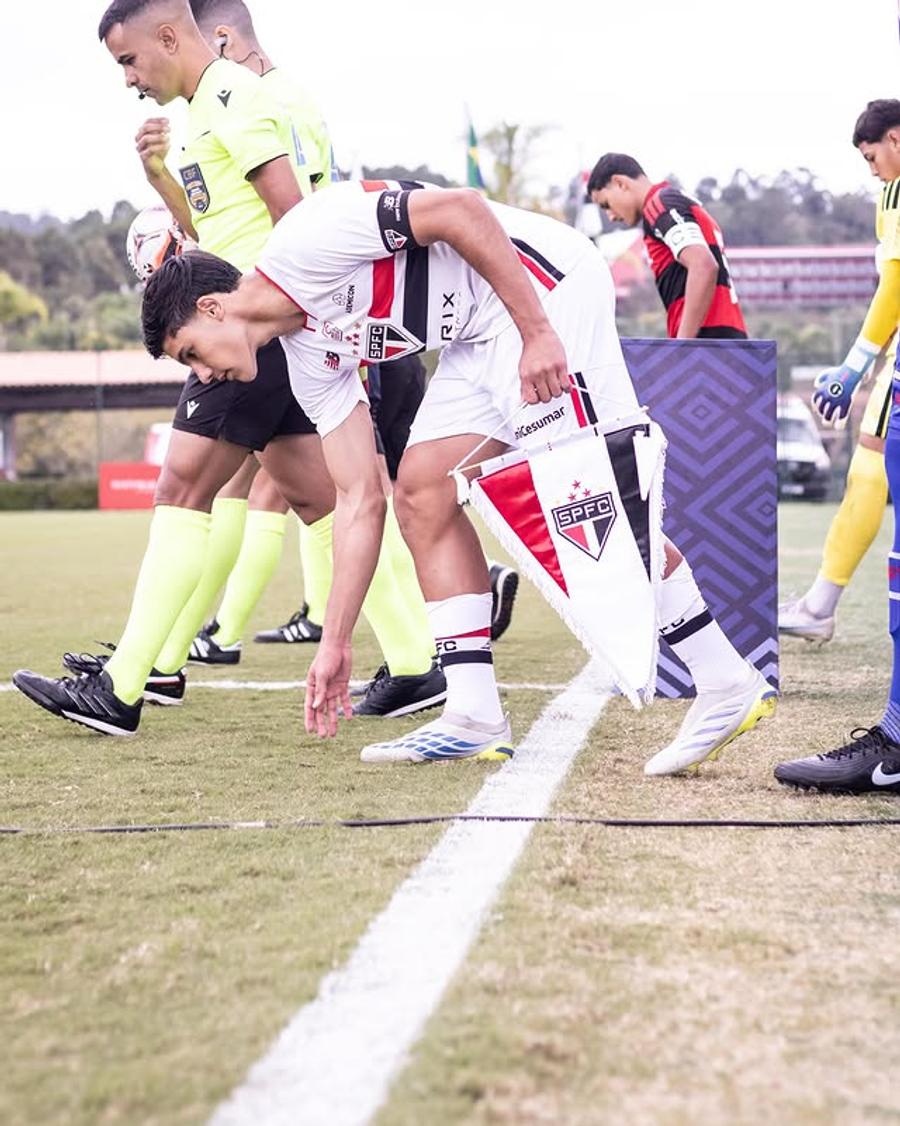Nicolas Bosshardt, fucătorul lui Sao Paulo, implicat într-un accident mortal // foto: instagram @nicolasbosshardt Fotbalistul de 19 ani, implicat într-un accident mortal și anchetat pentru curse ilegale