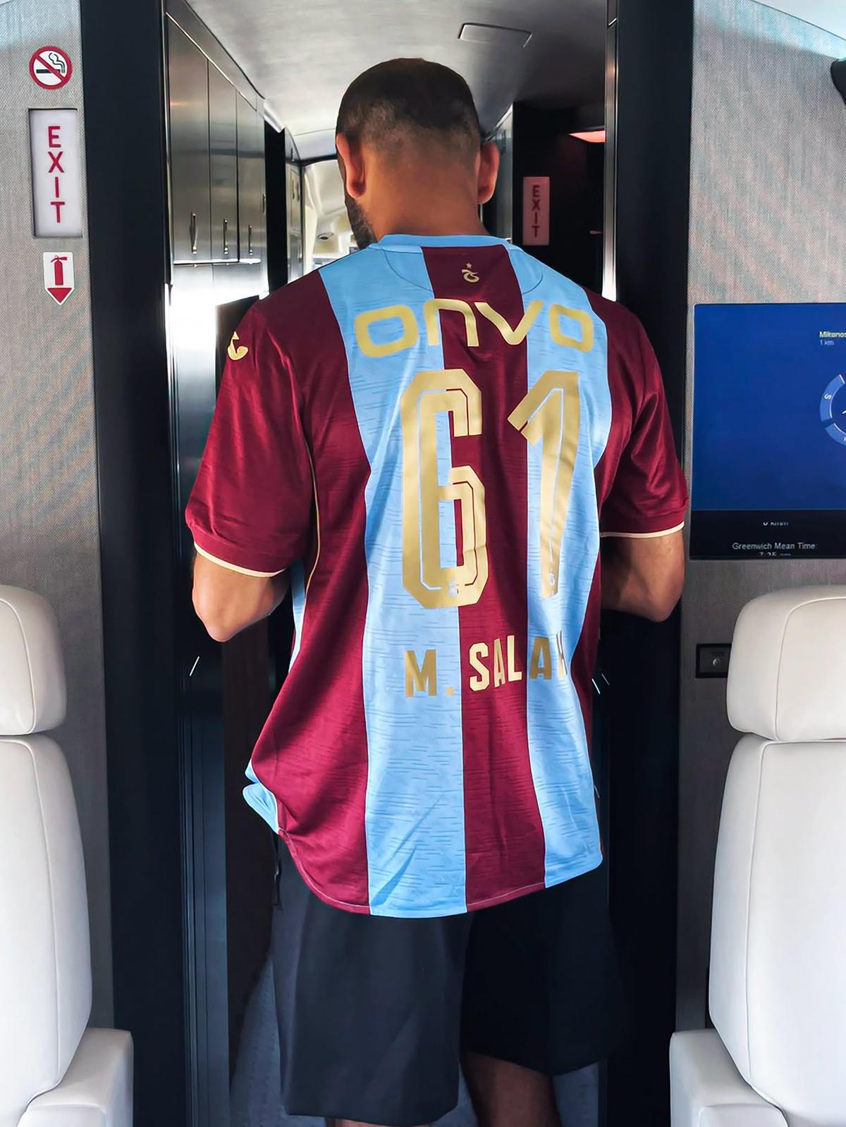 Mohamed Salah, întâmpinat de sute de fani în Turcia