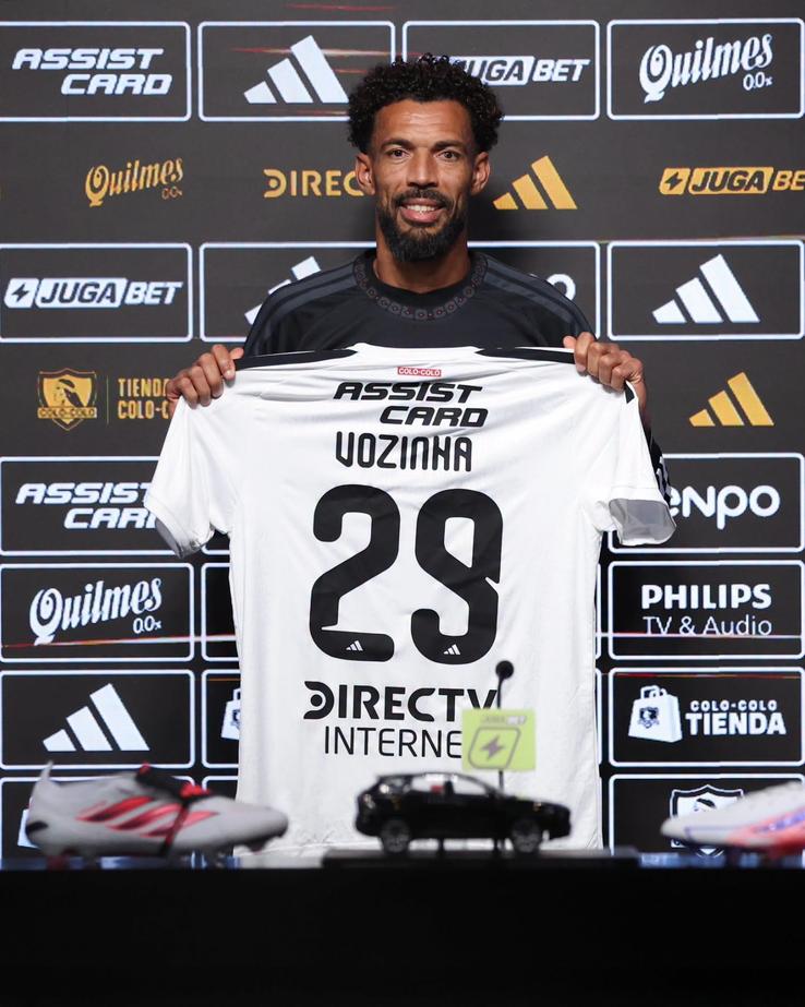 Vozinha, prezentat oficial la Colo-Colo // foto: facebook @Colo-Colo