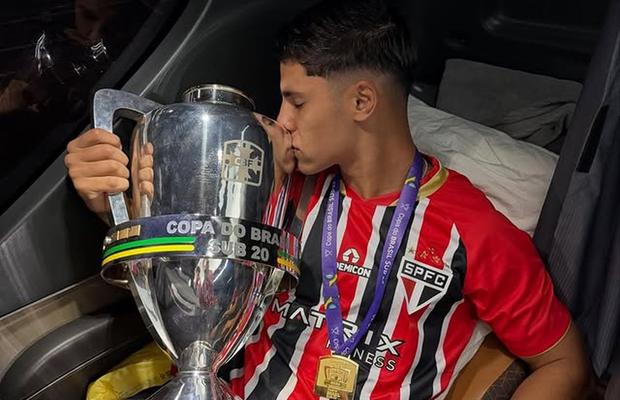 Fotbalistul de 19 ani, implicat într-un accident mortal și anchetat pentru curse ilegale