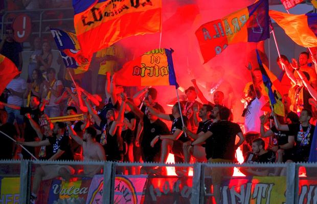 ROMÂNIA - SPANIA // Pericol! Ultrașii pot cauza prejudicii majore: ce riscăm dacă repetă derapajele xenofobe la meciul cu Spania