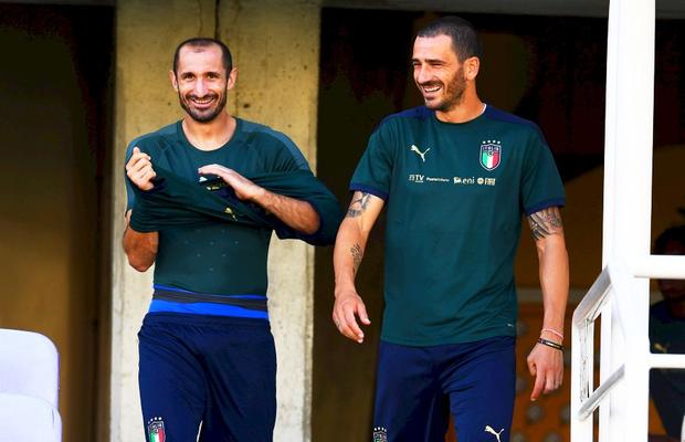 ITALIA - BOSNIA 1-1. Gafa lui Roberto Mancini, motivul pentru care Chellini n-a jucat aseară: „Nu mi-am pus ochelarii, e vina mea!”