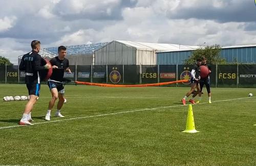 Revenit cu ambiții mari la FCSB, Thomas Neubert (39 de ani) i-a programat pe toți jucătorii la teste complete pentru a le vedea parametrii medicali.