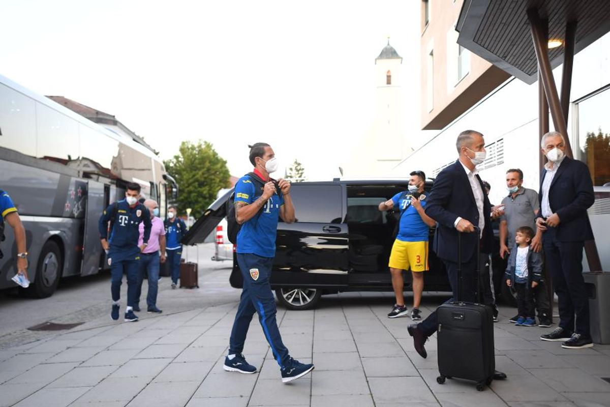 Austria - România. VIDEO+FOTO Cine i-a așteptat pe „tricolori” la hotelul din Austria