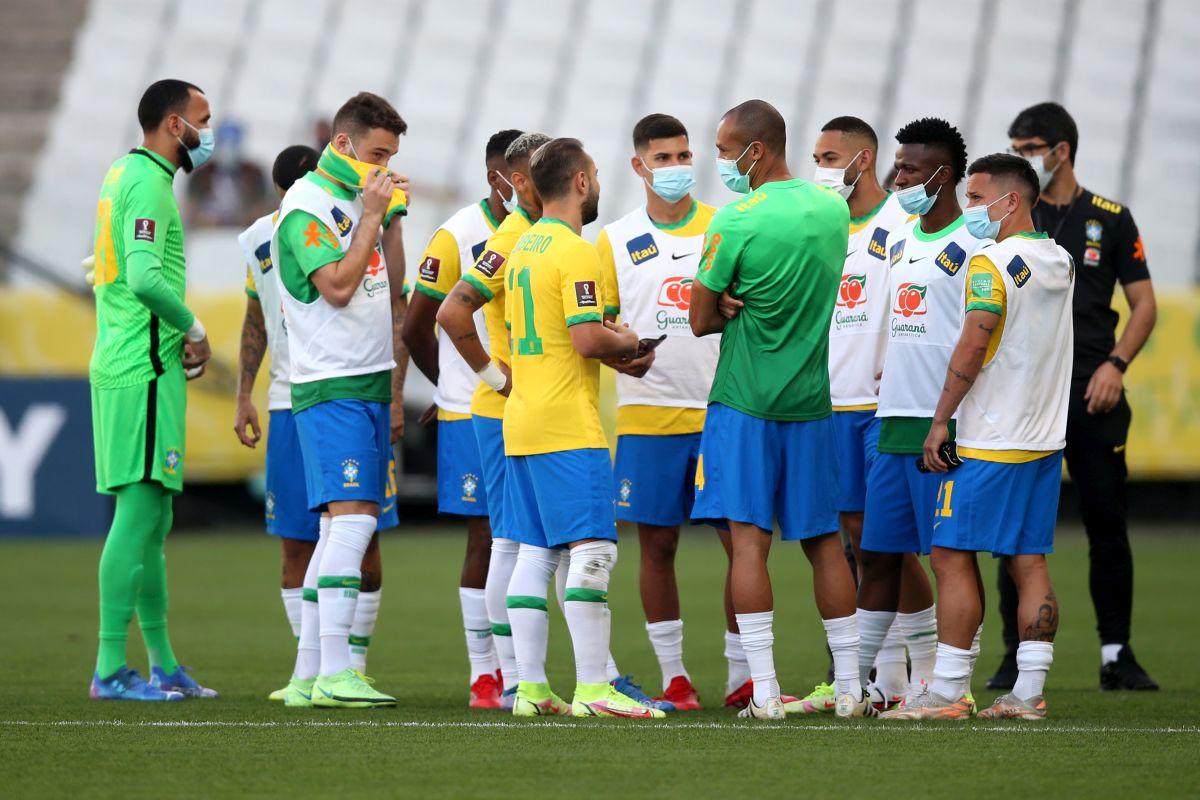 Brazilia - Argentina, suspendat în minutul 5! Scandal uriaș, „Pumele” în frunte cu Messi au ieșit de pe teren după intervenția autorităților