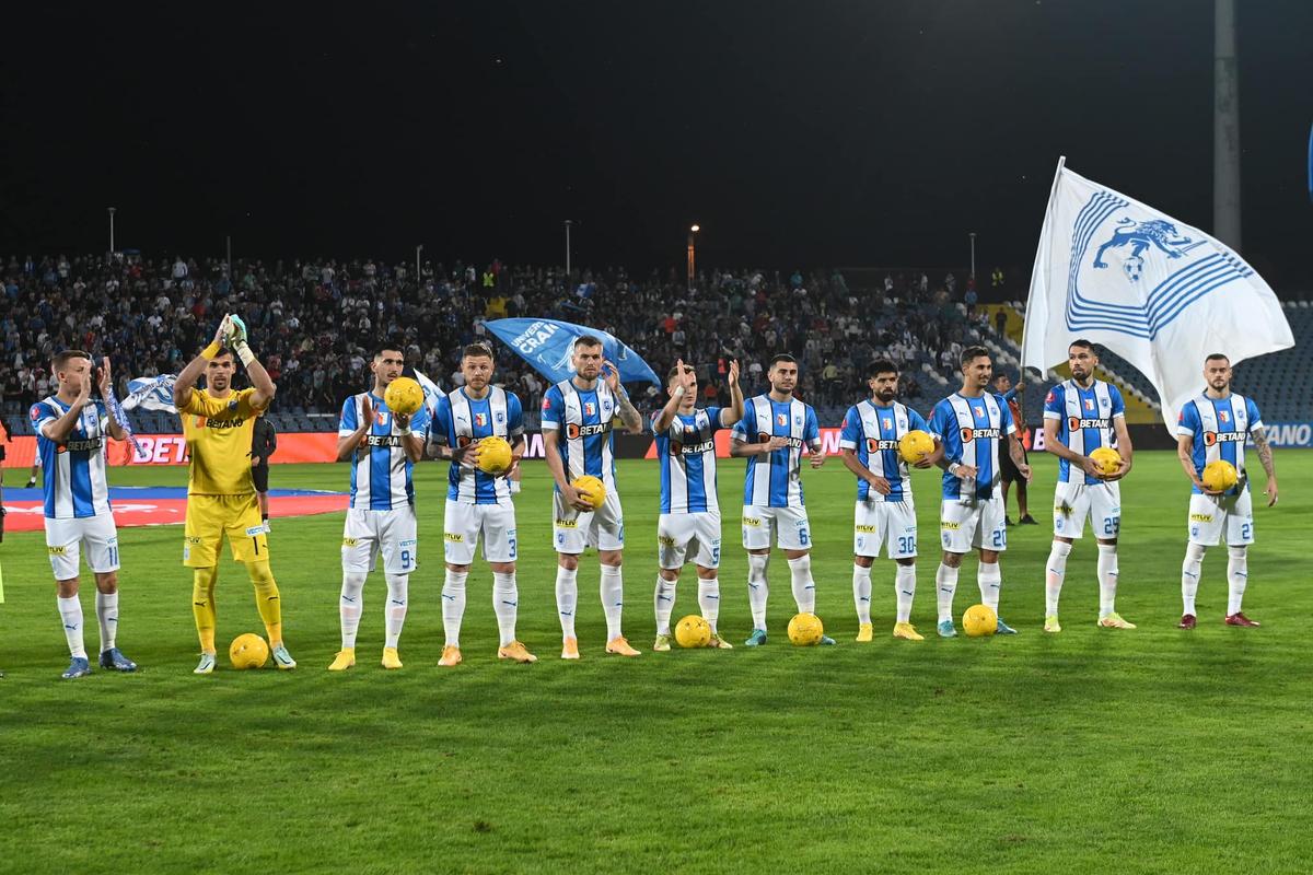 FOTO CS Universitatea Craiova - Farul