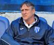 Emil Săndoi, în perioada în care o pregătea pe CSU Craiova / Sursă foto: Arhivă Gazeta Sporturilor