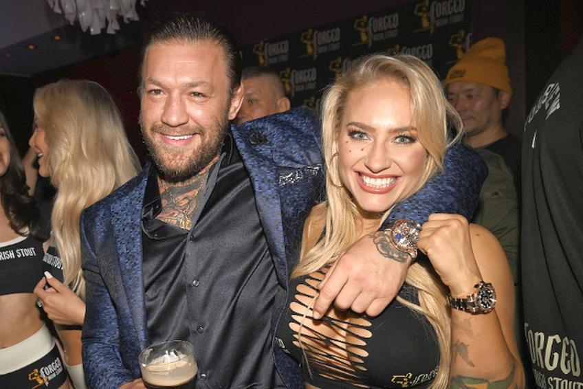 Ebanie Bridges și Conor McGregor. Foto: Twitter @Mirror Fighting
