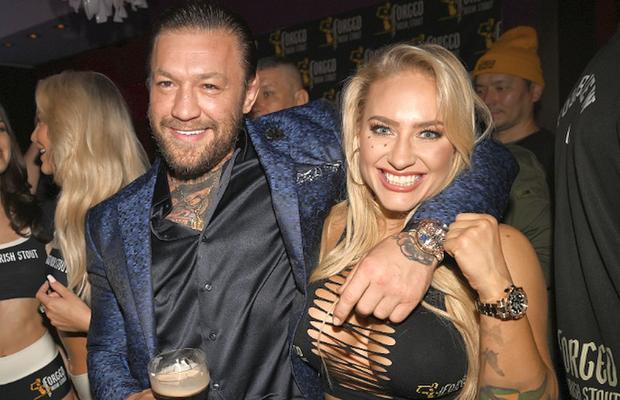 „Bombardiera blondă din box”, presupusa amantă a lui Conor McGregor, primele declarații despre luptător: „Îmi pare rău de el”