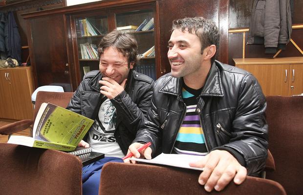 De cartea recordurilor: Luțu e student de 28 de ani! Respins la București, își încearcă norocul la Chișinău: „Am venit, da' n-am învățat nimic”