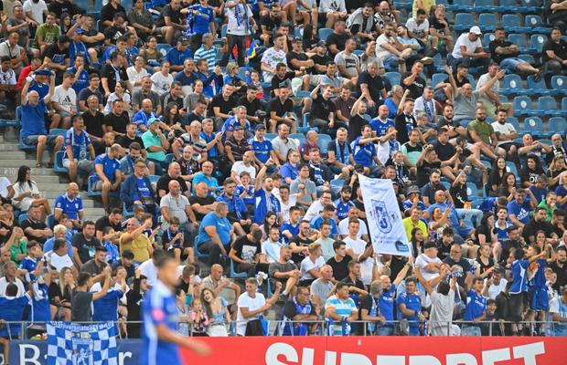 FCU Craiova nu mai are galerie » Reportaj de la stadion: cum e atmosfera la meciurile de acasă, ce spun suporterii care au rămas fideli