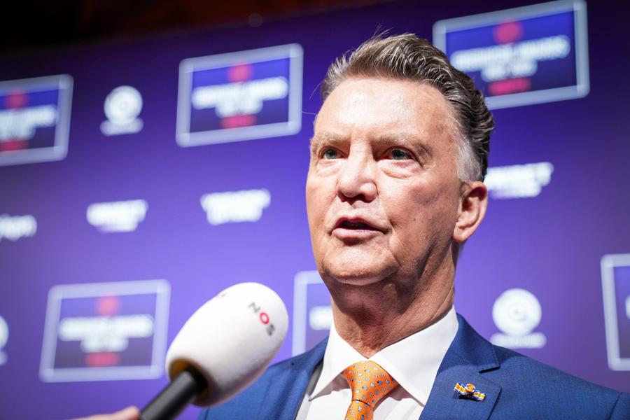 Louis van Gaal a fost răsplătit pentru întreaga activitate la gala premiilor Eredivisie. Foto: Imago Images Provocat de jurnaliști, Louis van Gaal a făcut noi declarații incendiare: „Titlul Argentinei a fost premeditat”