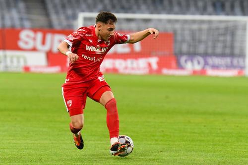 Ahmed Bani (22 de ani) a fost convocat în premieră la Naționala U21 a României. Prezent în lotul lui Daniel Pancu, fotbalistul lui Dinamo susține că are mari emoții în ceea ce privește primele lui jocuri în tricoul naționalei